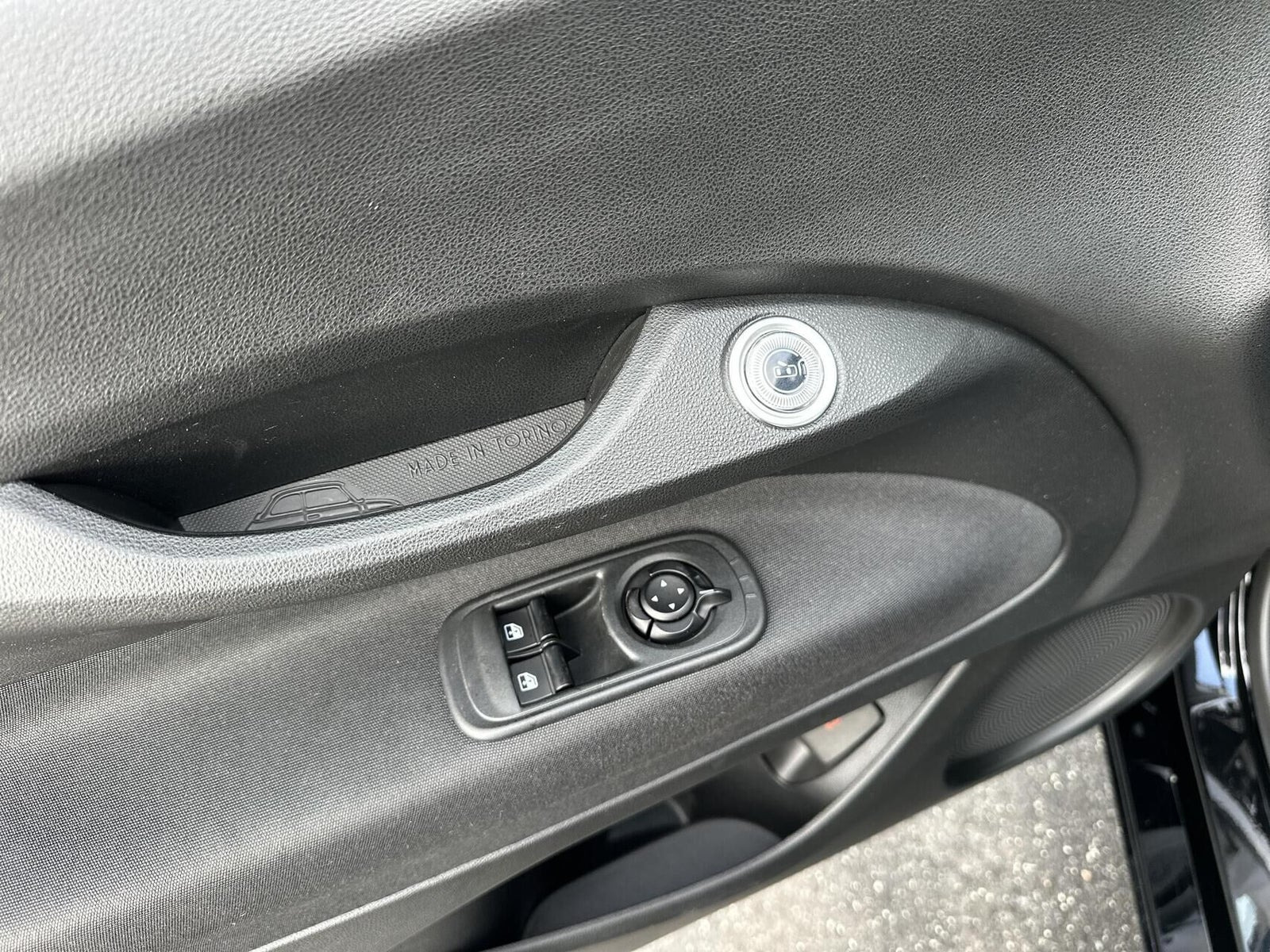 Sort Fiat 500e fra 2024