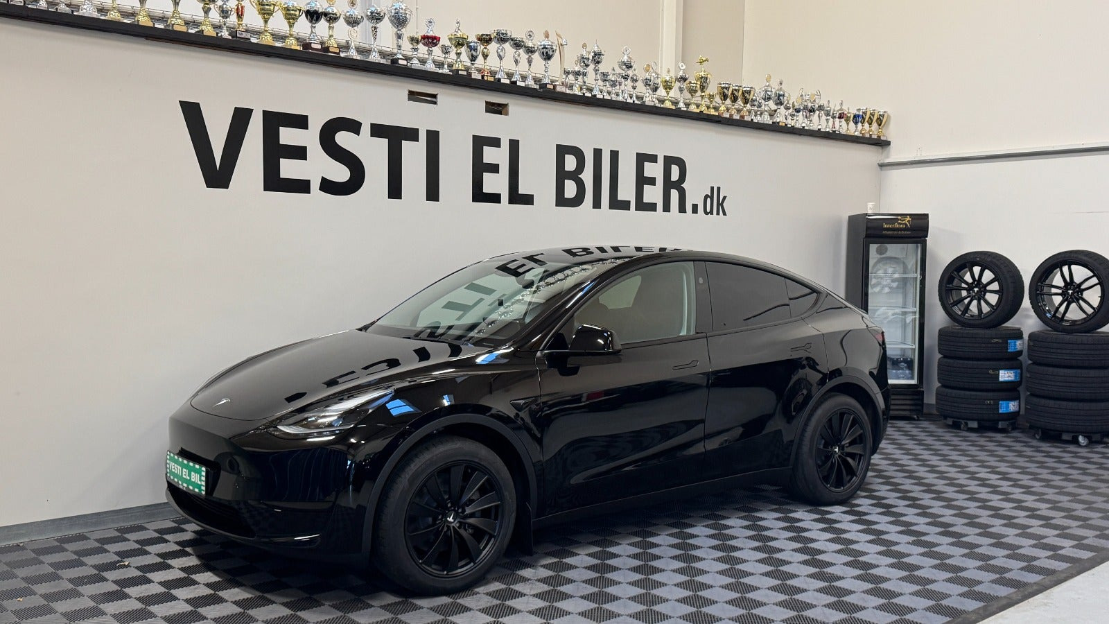 Tesla Model Y Long Range RWD