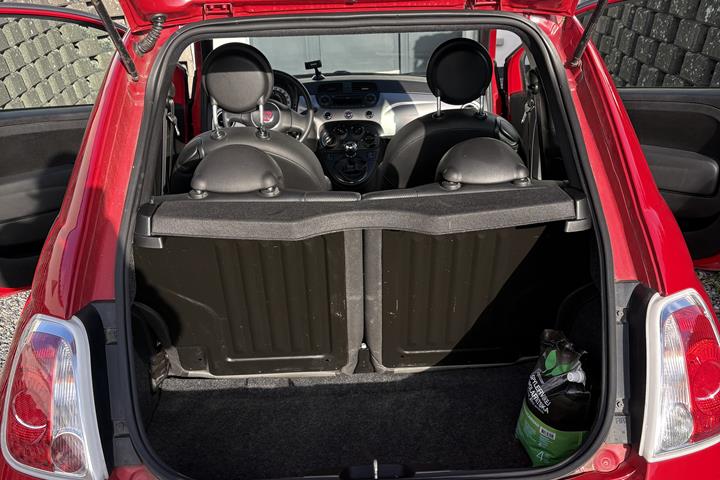 Rød Fiat 500 fra 2012
