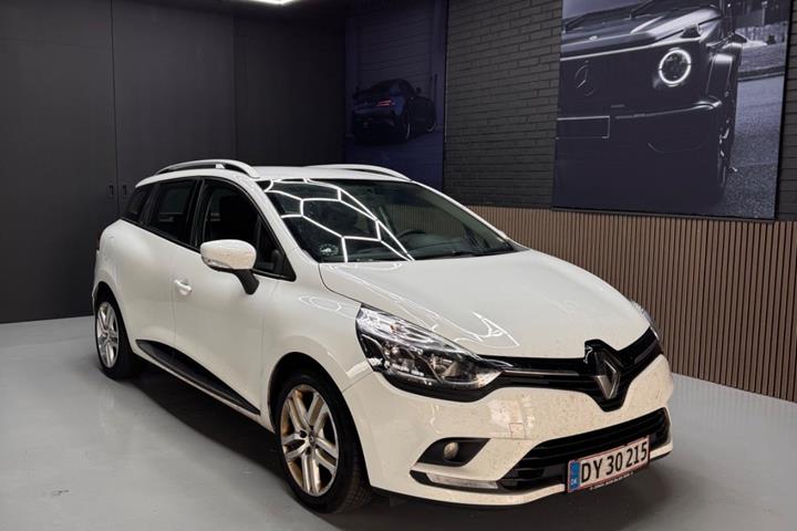 Hvid Renault Clio IV fra 2017