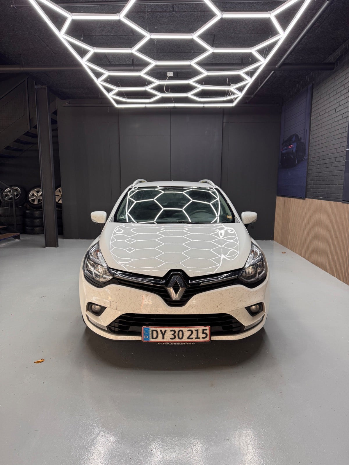 Hvid Renault Clio IV fra 2017
