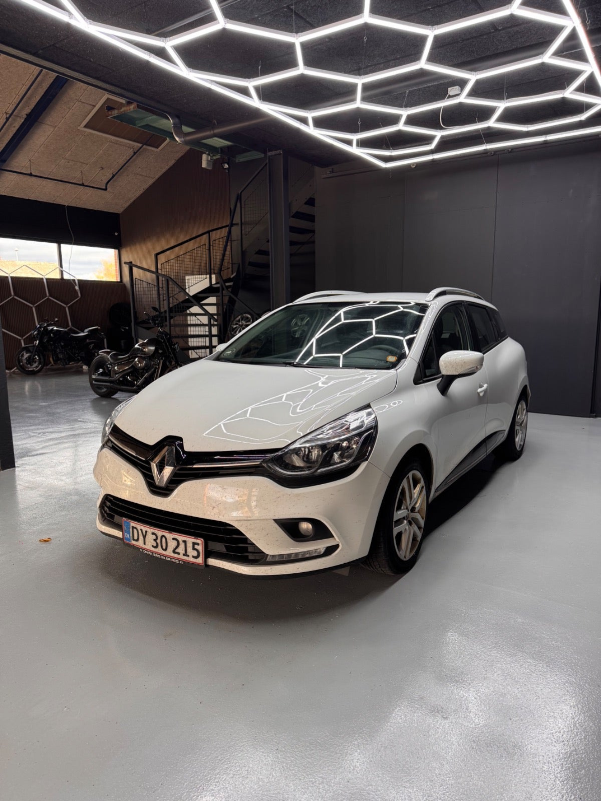 Hvid Renault Clio IV fra 2017