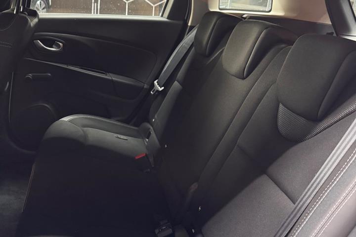 Hvid Renault Clio IV fra 2017