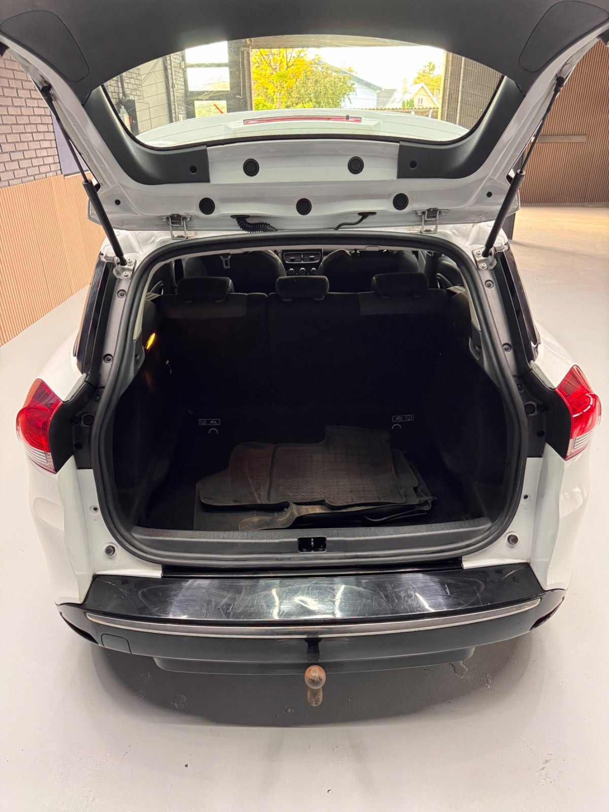 Hvid Renault Clio IV fra 2017