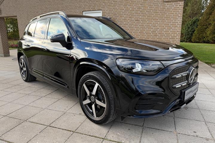 Sort Mercedes GLB250+ fra 2026