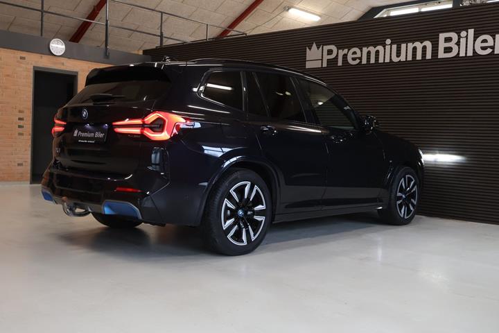 Sort BMW iX3 fra 2022