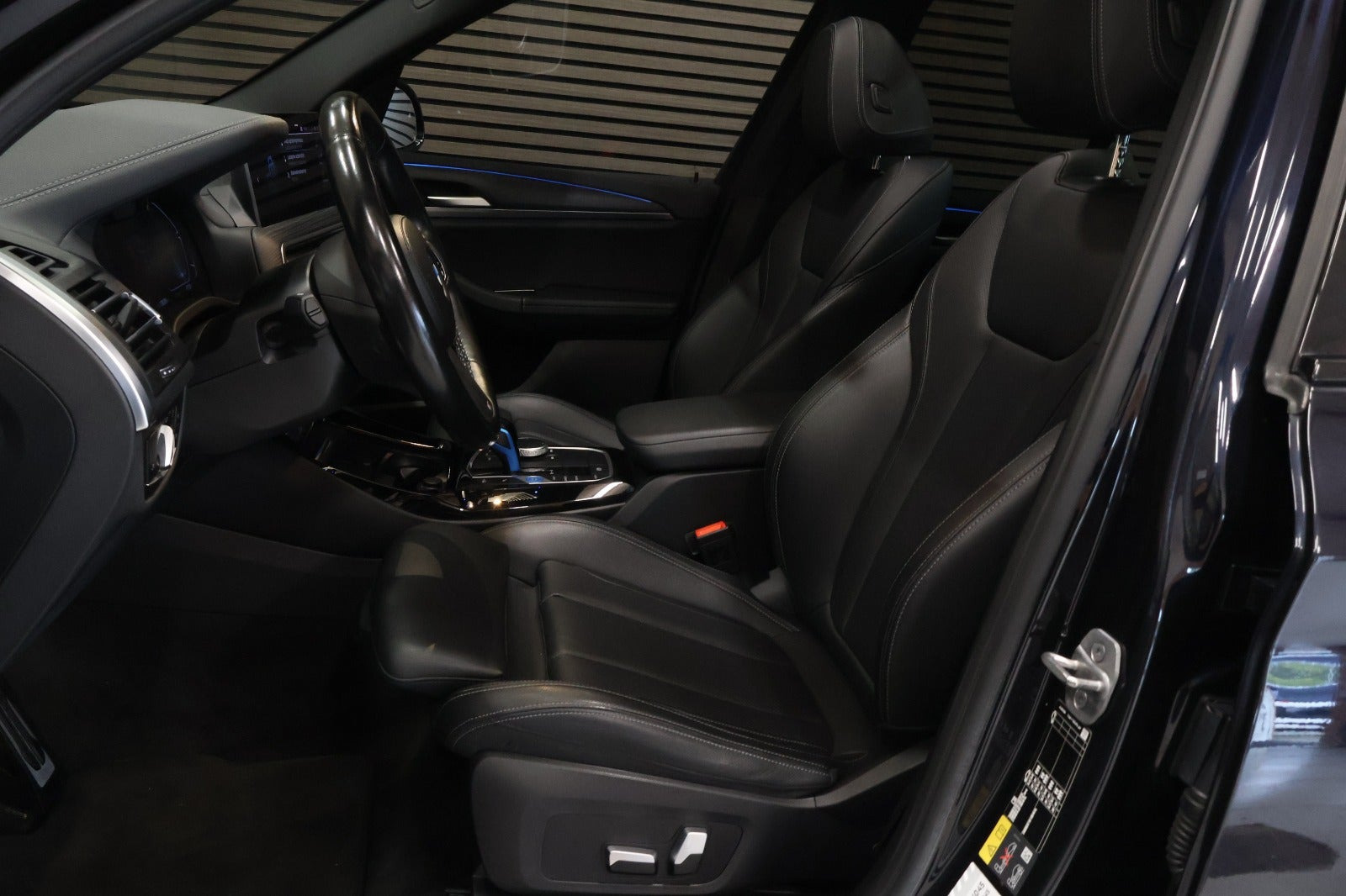 Sort BMW iX3 fra 2022