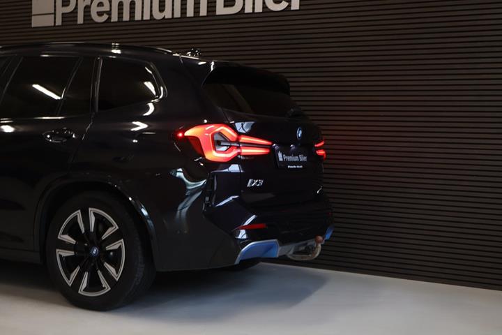 Sort BMW iX3 fra 2022