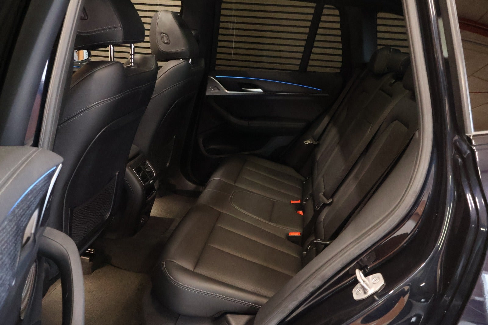 Sort BMW iX3 fra 2022