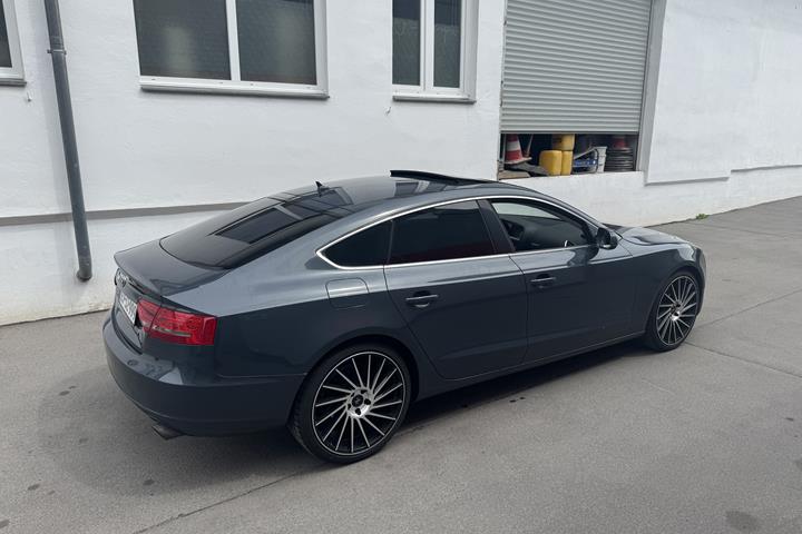Grå Audi A5 Sportback fra 2010