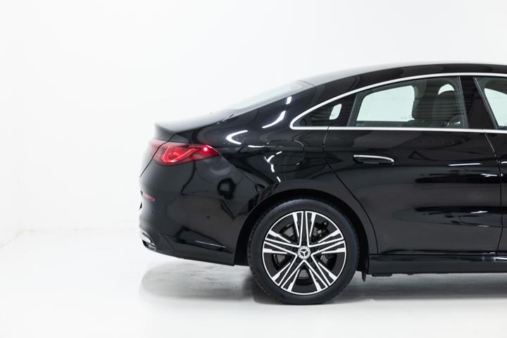 Sort Mercedes CLA250+ fra 2026