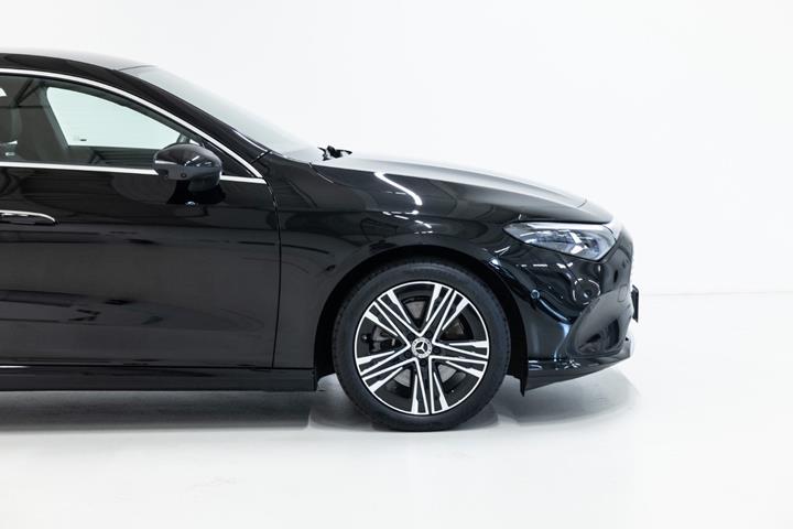 Sort Mercedes CLA250+ fra 2026