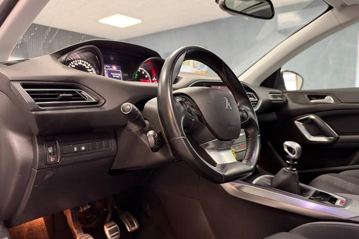 undefined Peugeot 308 fra 2019