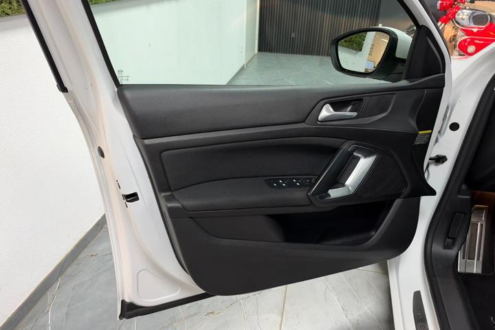 undefined Peugeot 308 fra 2019