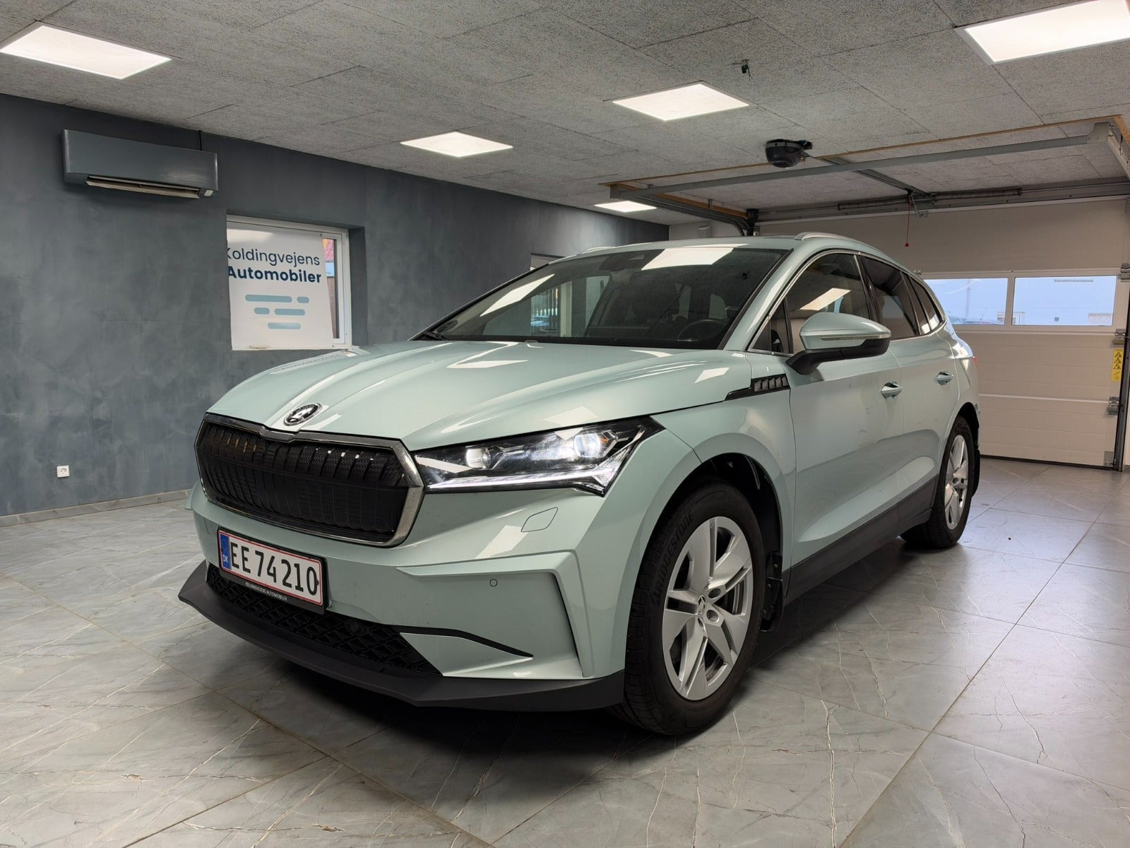 Sølv Skoda Enyaq fra 2025