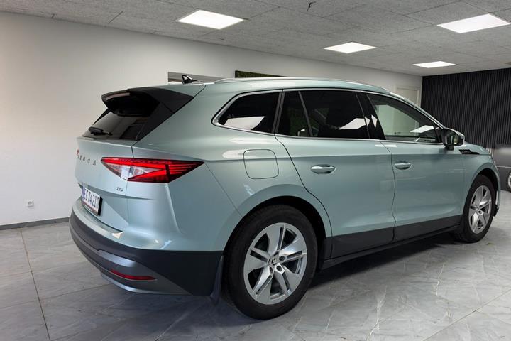 Sølv Skoda Enyaq fra 2025