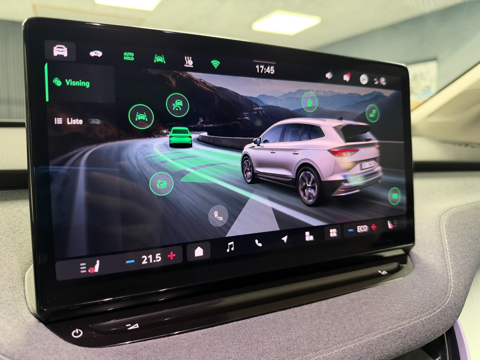 Sølv Skoda Enyaq fra 2025