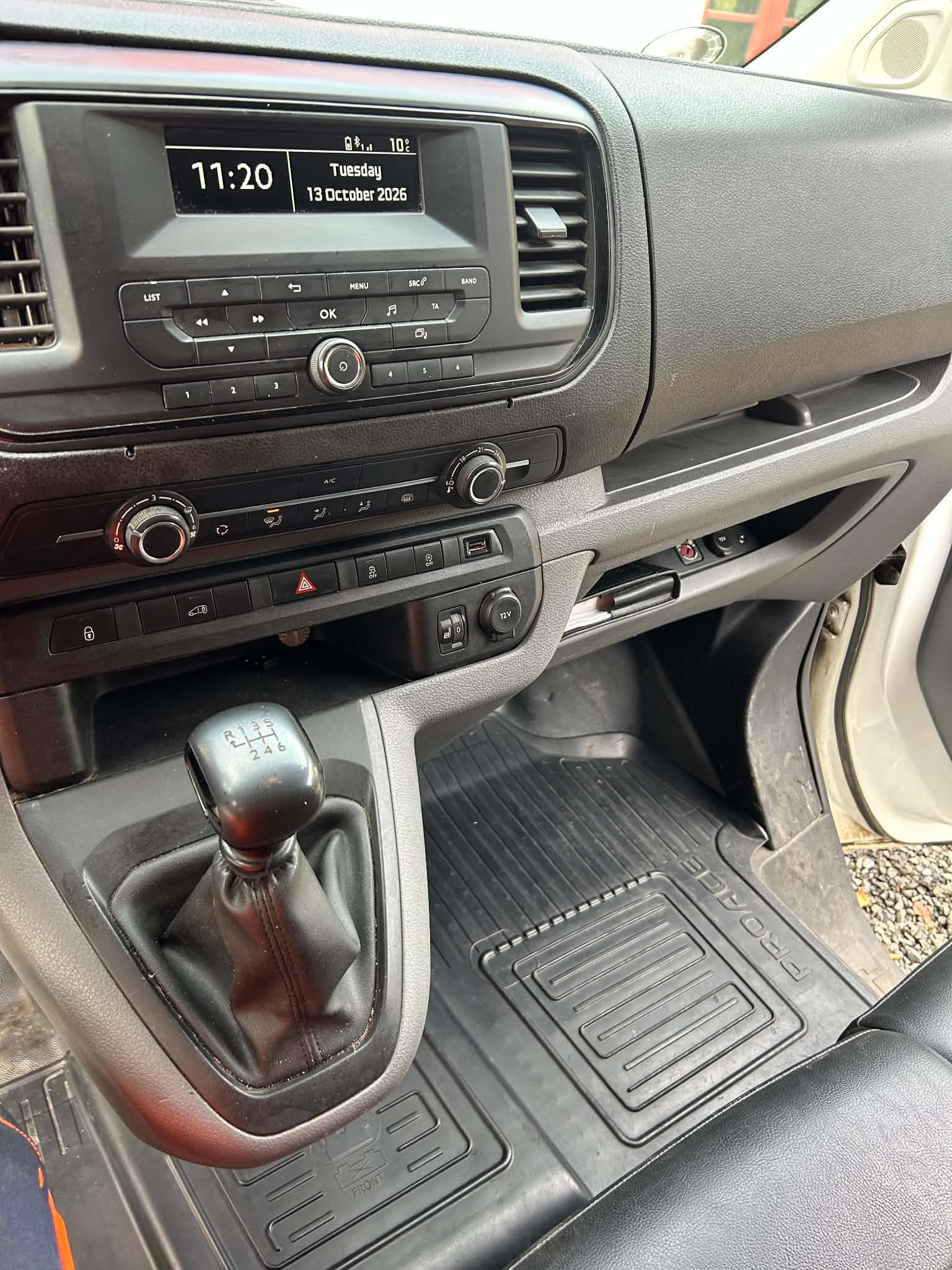 Hvid Toyota ProAce fra 2017