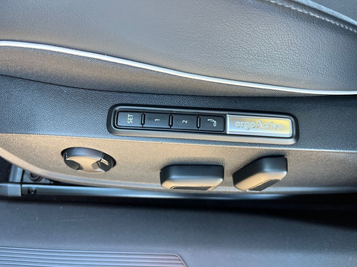 Grå VW ID.4 fra 2023