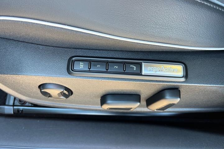 Grå VW ID.4 fra 2023