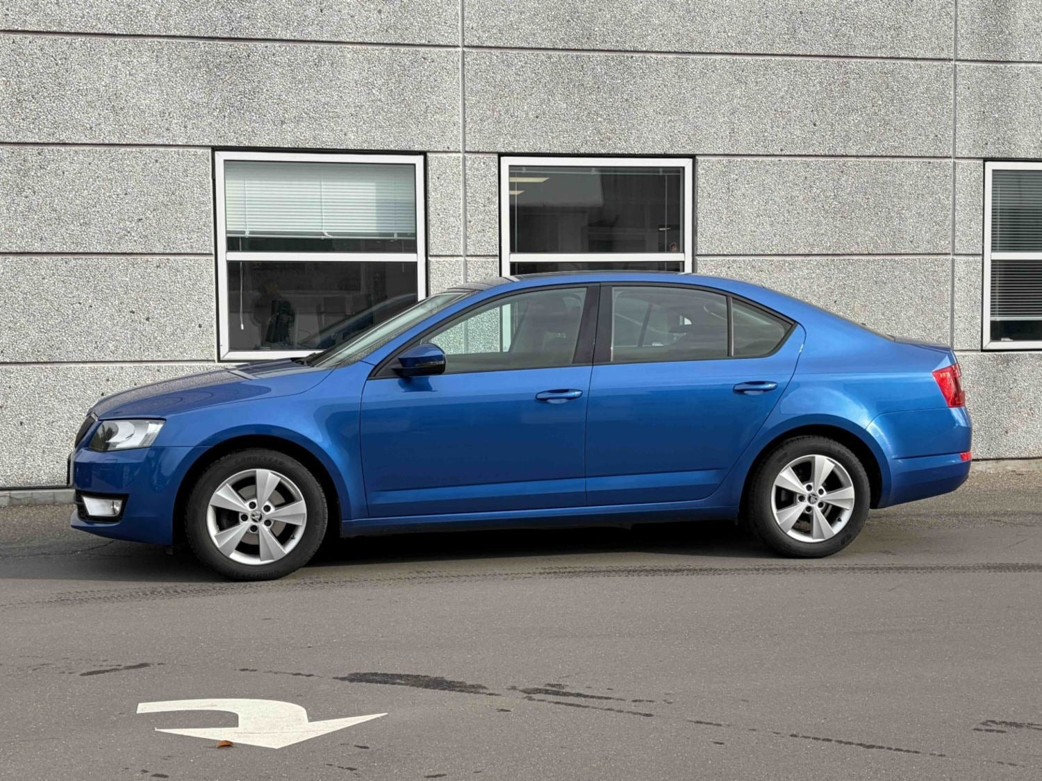 Blå Skoda Octavia fra 2016