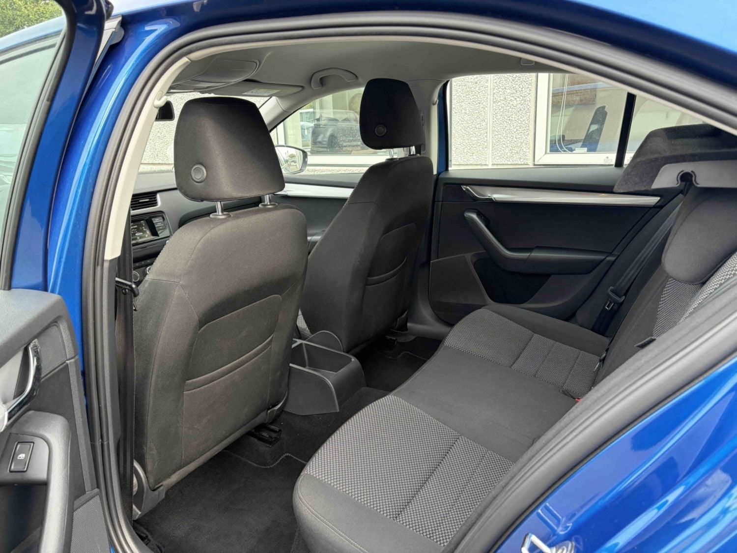 Blå Skoda Octavia fra 2016