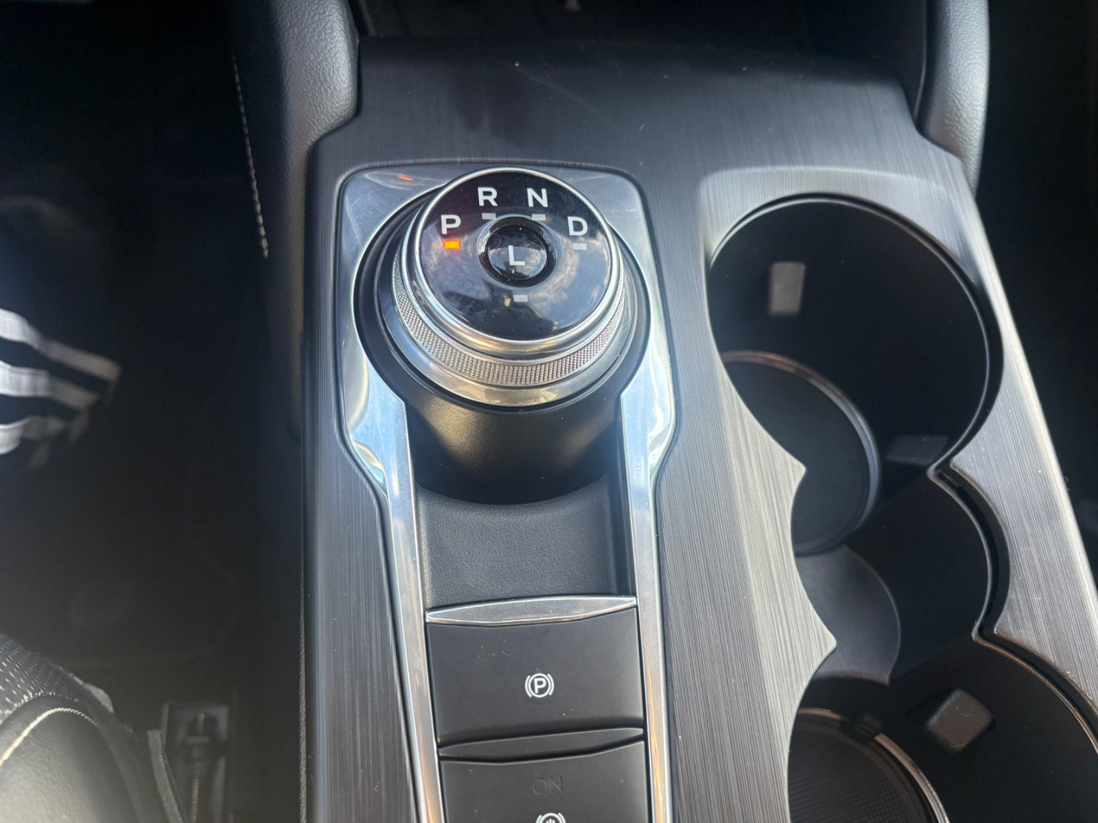 Sort Ford Kuga fra 2021