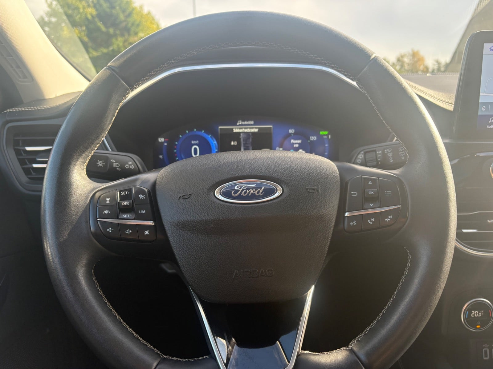 Sort Ford Kuga fra 2021
