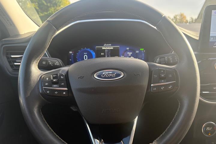 Sort Ford Kuga fra 2021