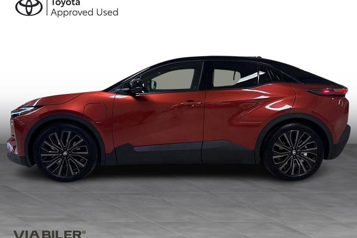 Blå Toyota C-HR+ fra 2026