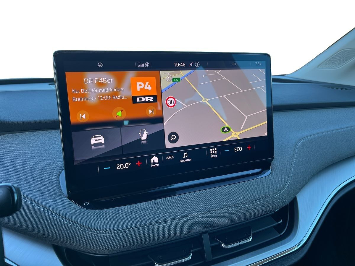 Blå Skoda Enyaq fra 2023