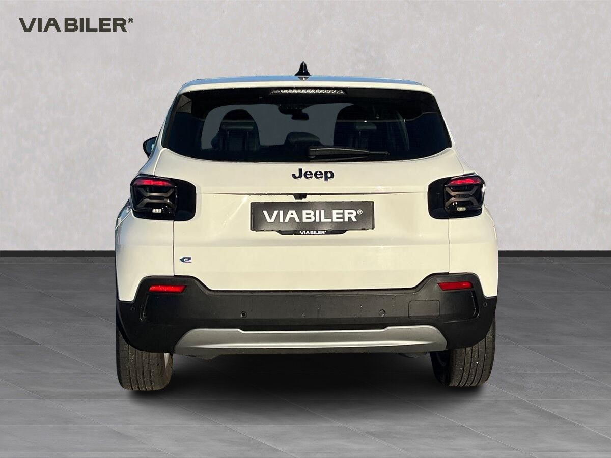Hvid Jeep Avenger fra 2025