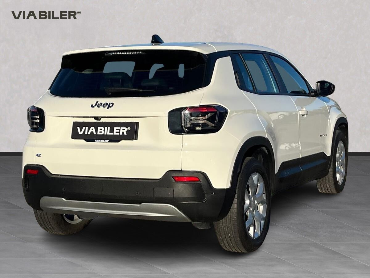 Hvid Jeep Avenger fra 2025