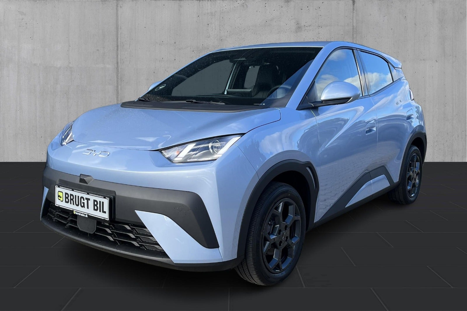 Blå BYD Dolphin Surf fra 2025 set udefra