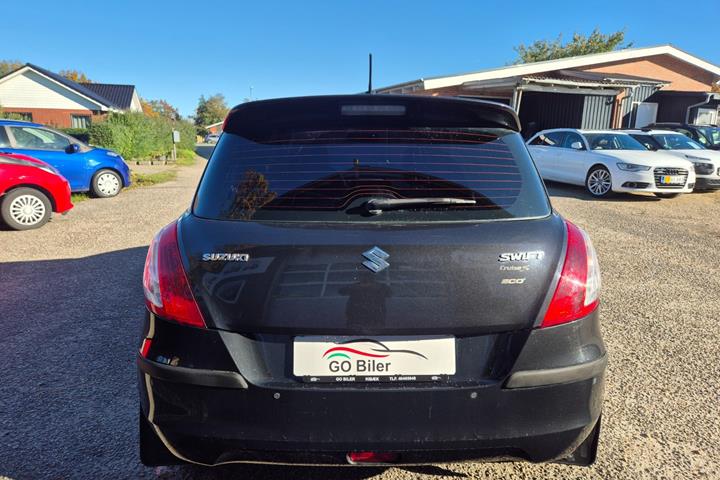 Grøn Suzuki Swift fra 2012