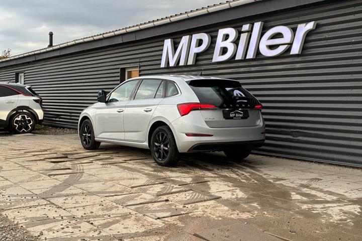 Sølv Skoda Scala fra 2019