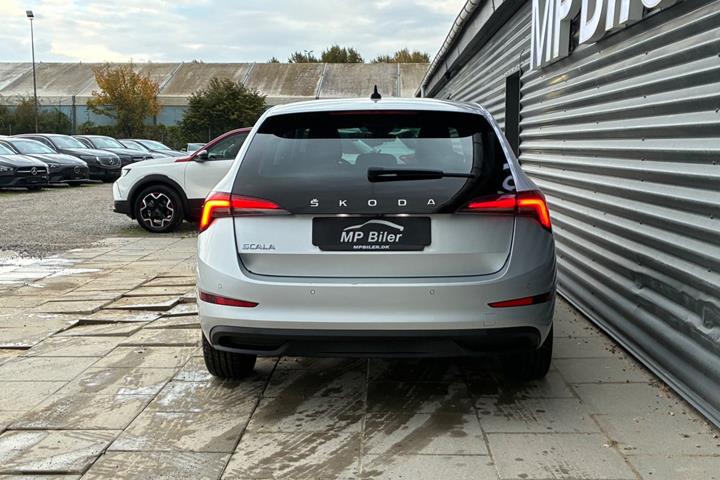 Sølv Skoda Scala fra 2019