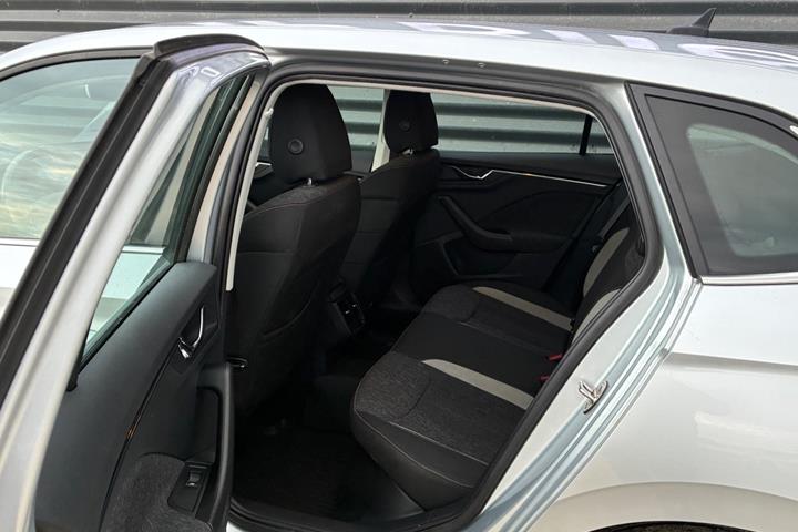Sølv Skoda Scala fra 2019