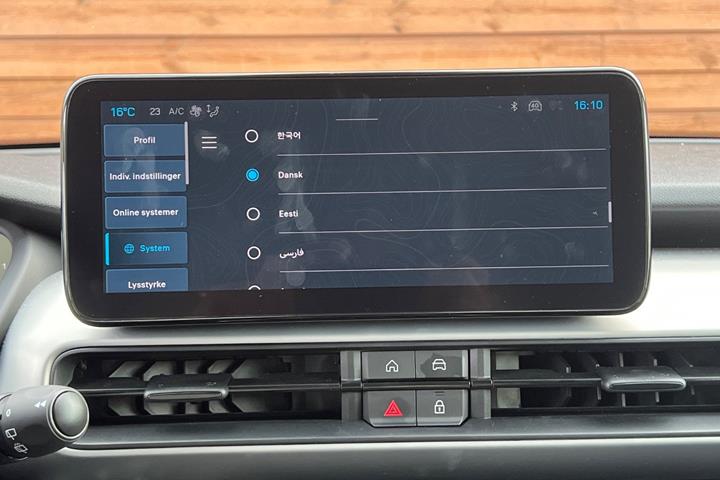 Grå Jeep Avenger fra 2025