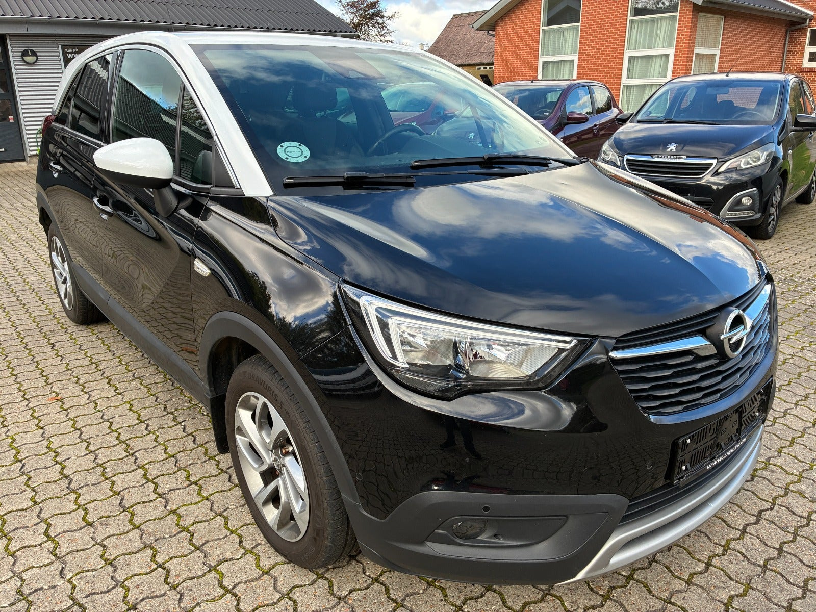 Sort Opel Crossland X fra 2018