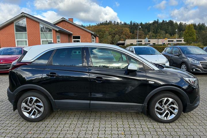 Sort Opel Crossland X fra 2018