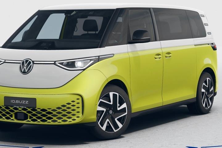 Gul VW ID.Buzz fra 2026 set udefra