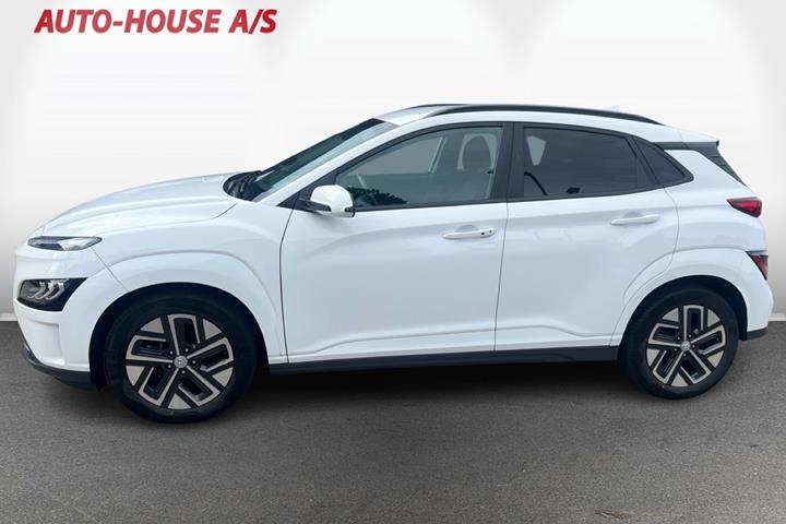 Hvid Hyundai Kona fra 2022