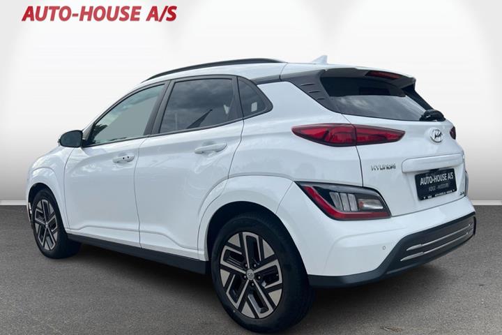 Hvid Hyundai Kona fra 2022
