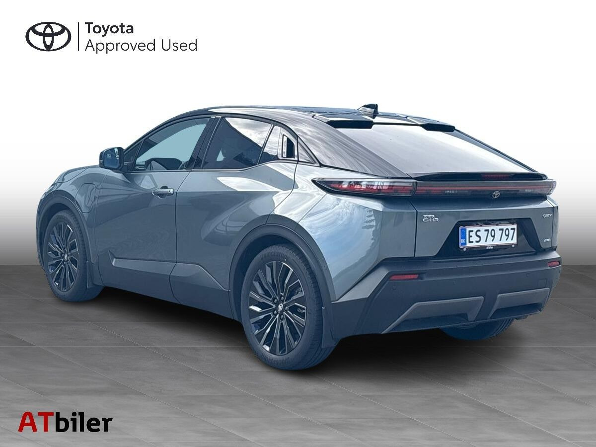 Sort Toyota C-HR+ fra 2026