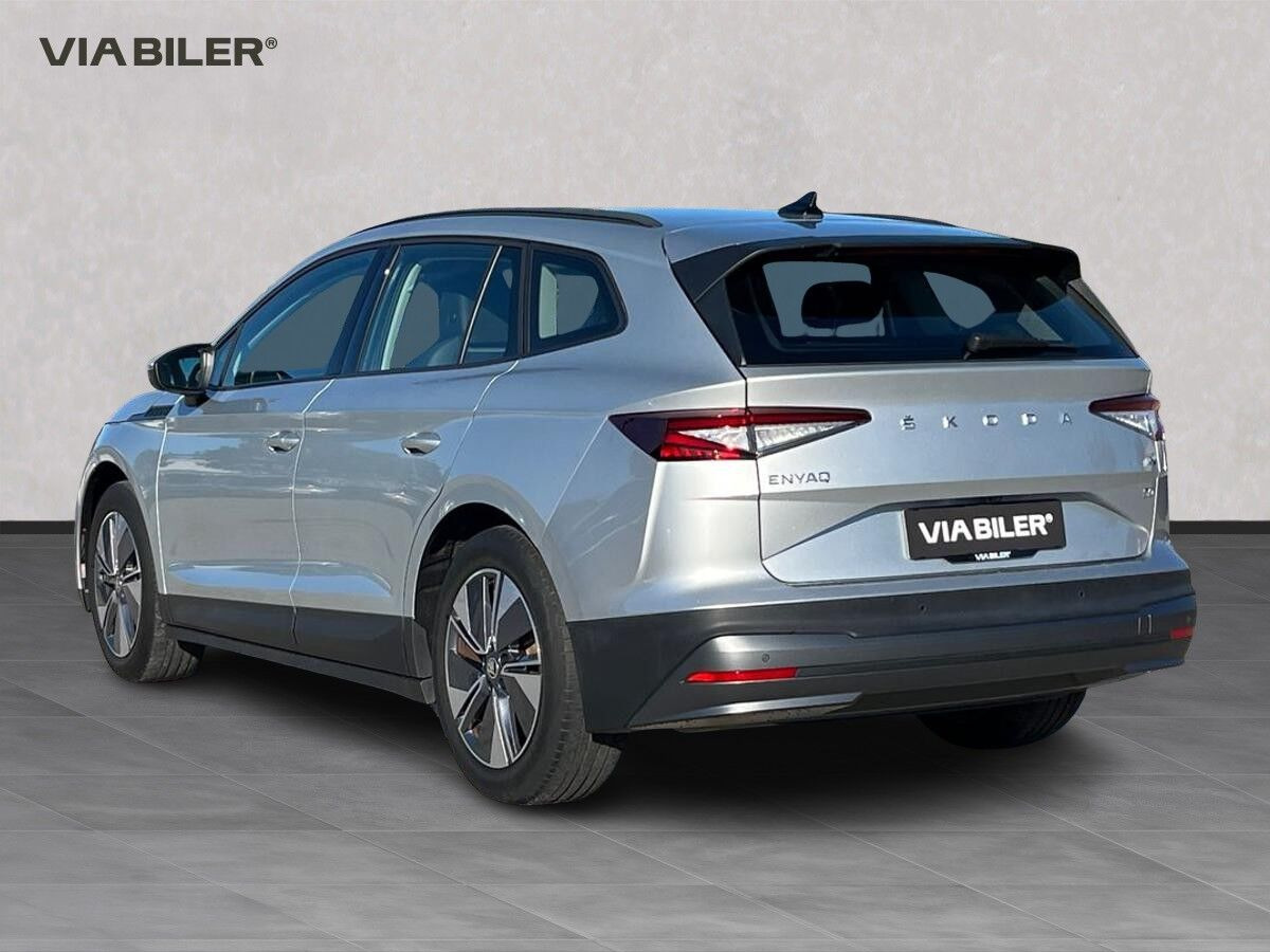 Sølv Skoda Enyaq fra 2021