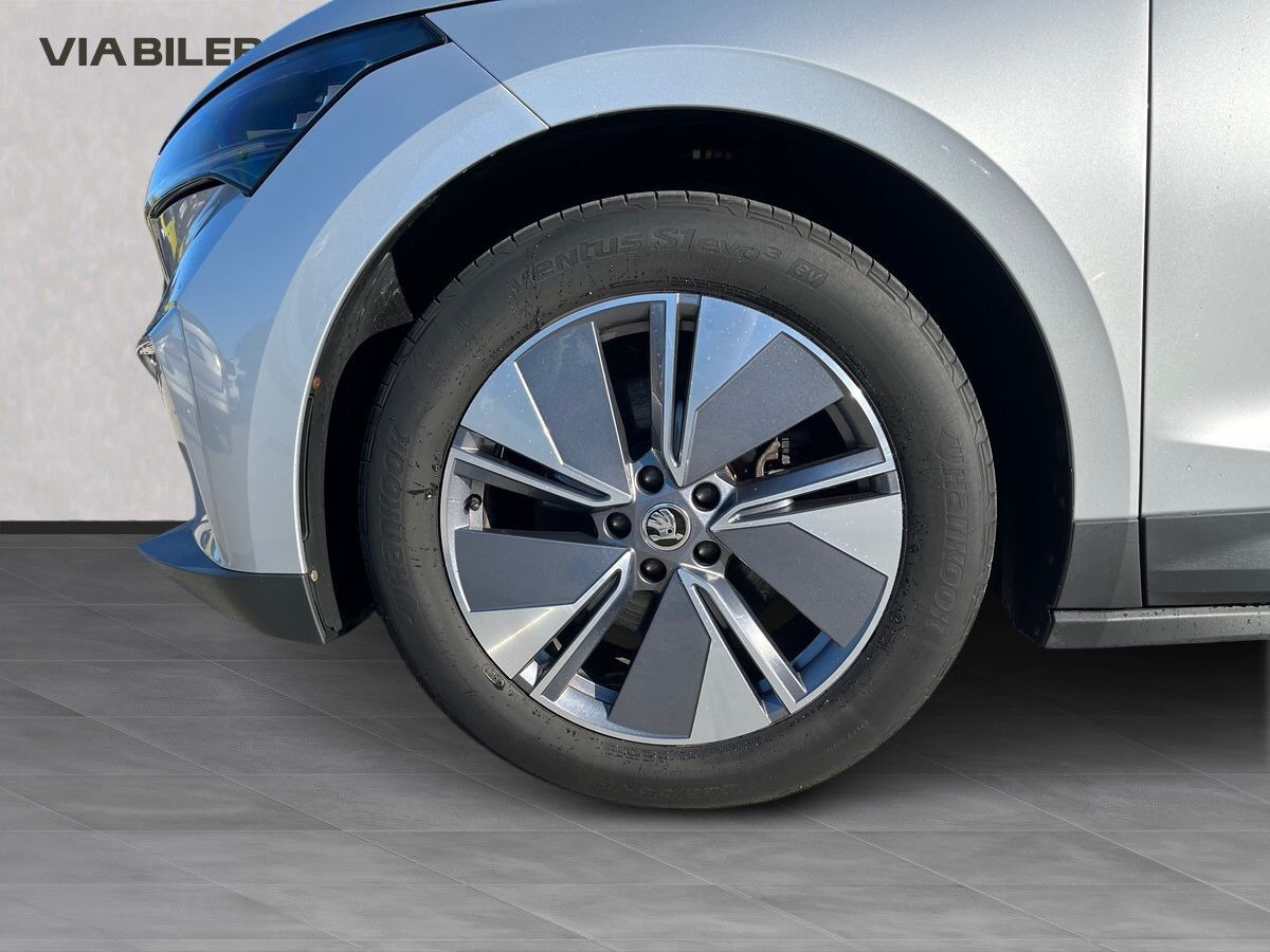 Sølv Skoda Enyaq fra 2021