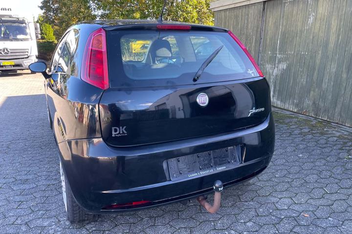 Sort Fiat Punto fra 2009