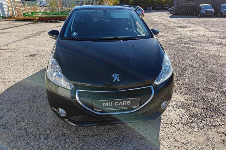 undefined Peugeot 208 fra 2012
