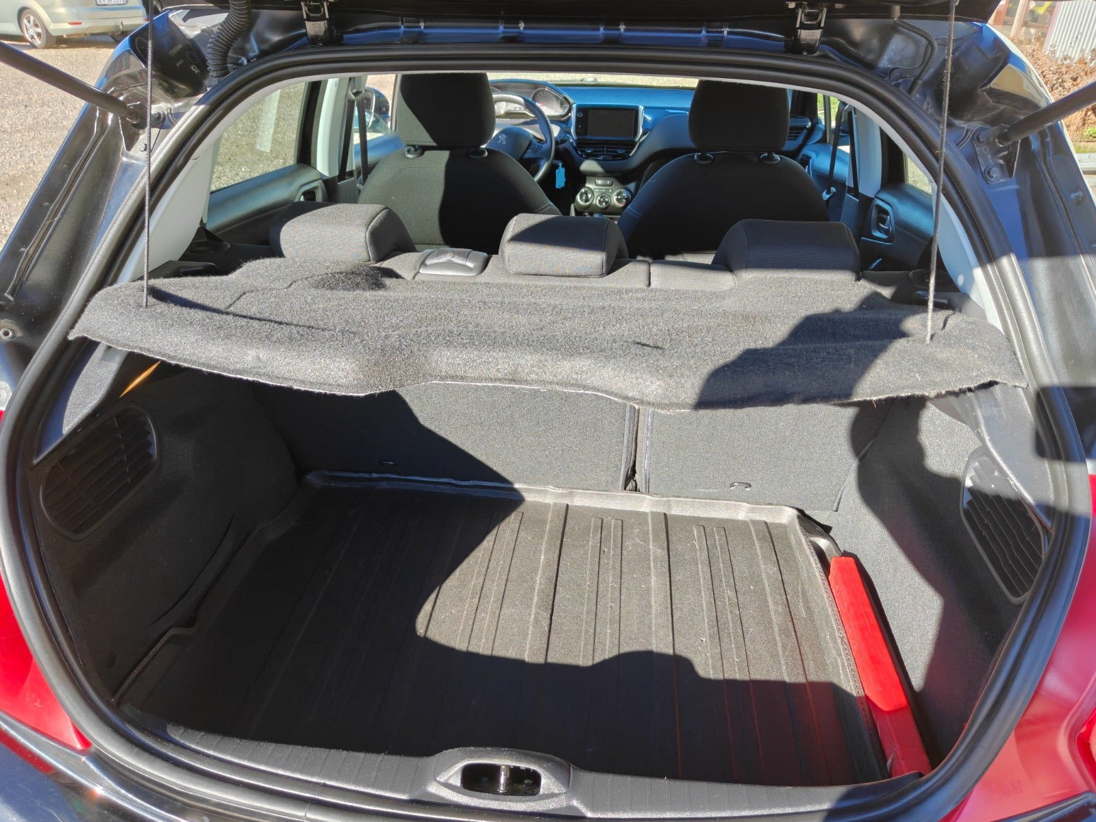 undefined Peugeot 208 fra 2012
